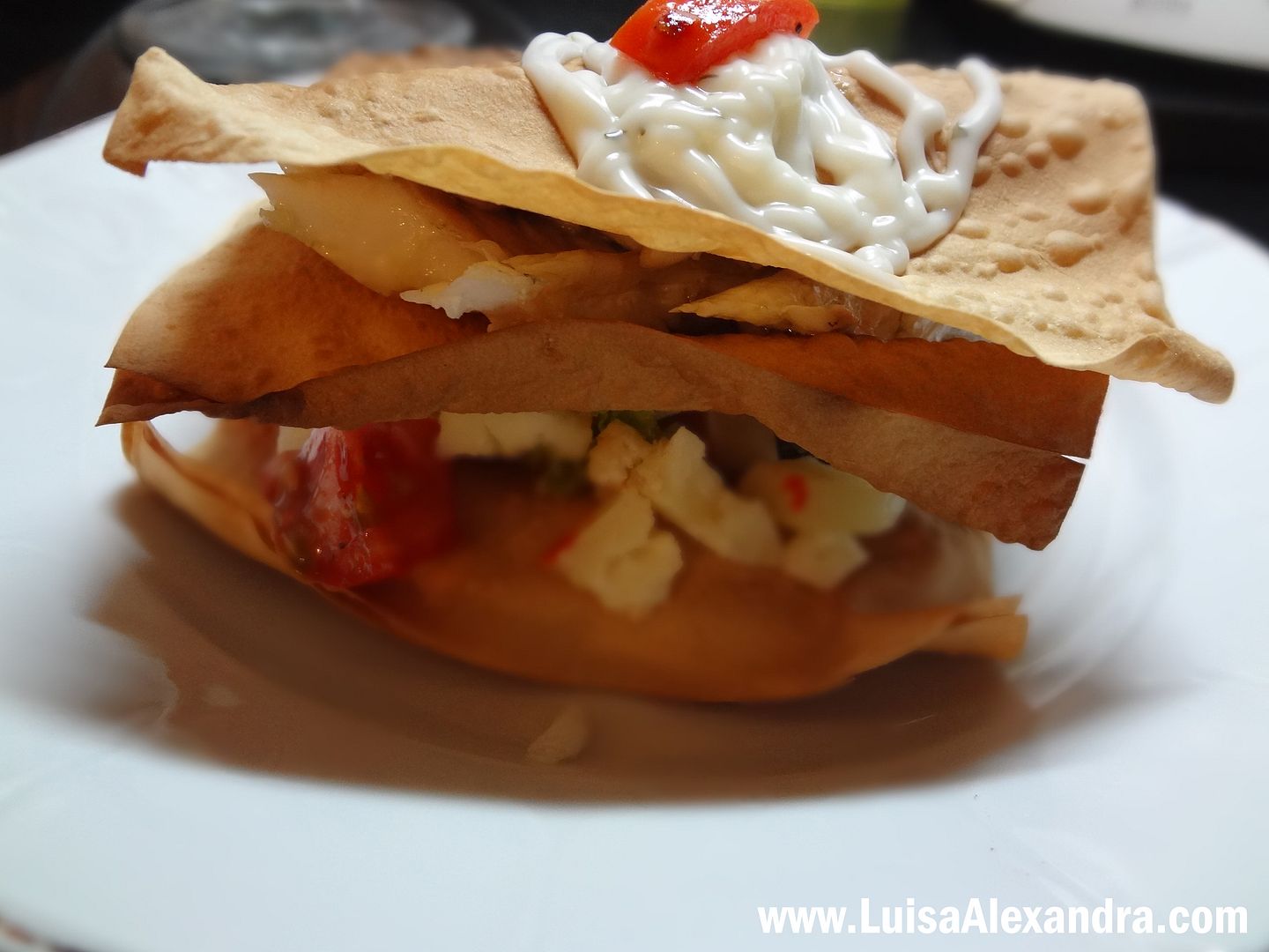 Massa Filo em Camadas Recheadas com Salada de Alface e Tame e Robalo Grelhado com Molho de Iogurte photo DSC05385.jpg