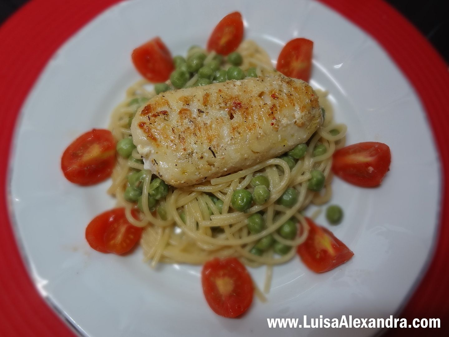 Lombos de Pescada do Cabo com Esparguete e Ervilhas em Molho de Nata de Soja photo DSC05596.jpg