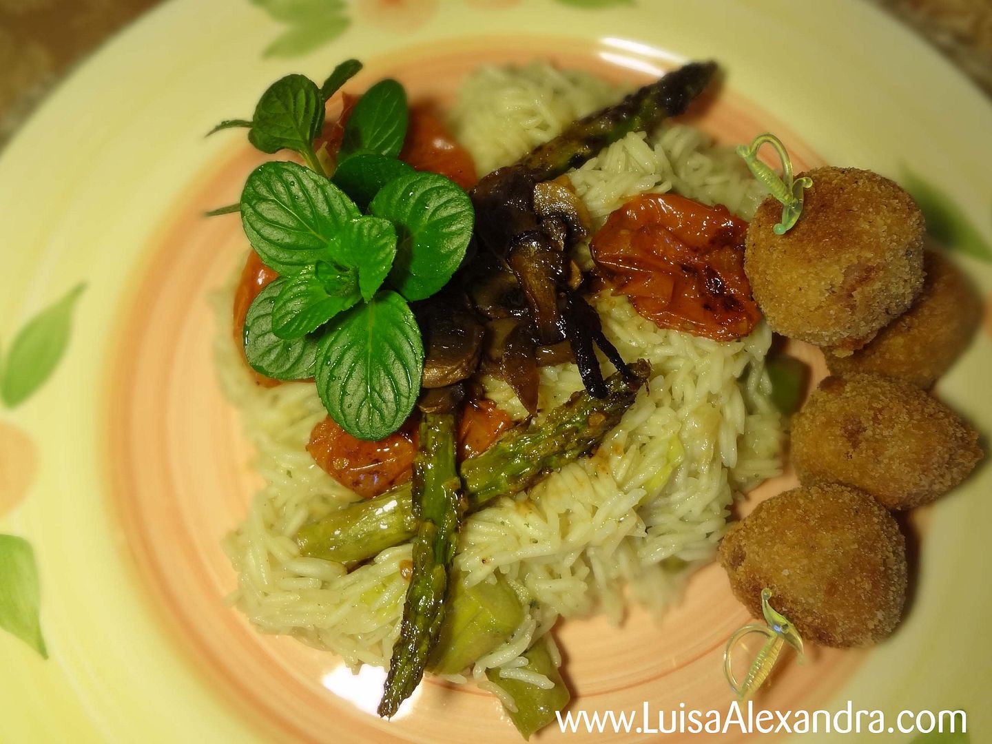 Arroz Basmati com Espargos Verdes Frescos e Salteado de Tomate e