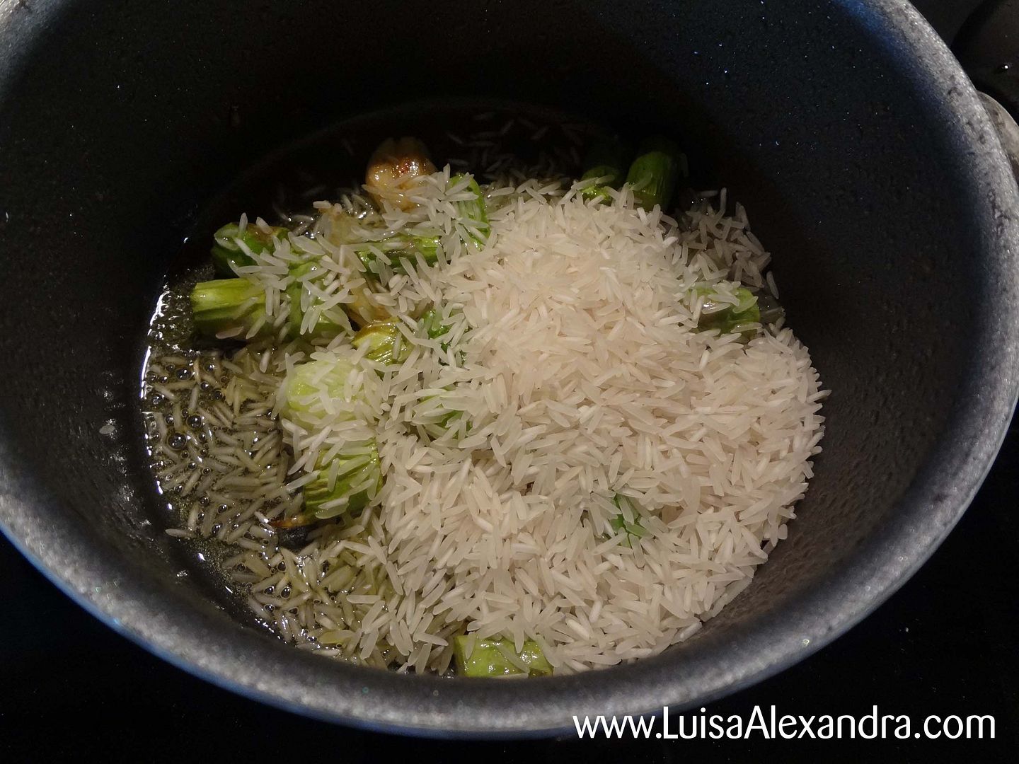 Arroz Basmati com Espargos Verdes Frescos e Salteado de Tomate e