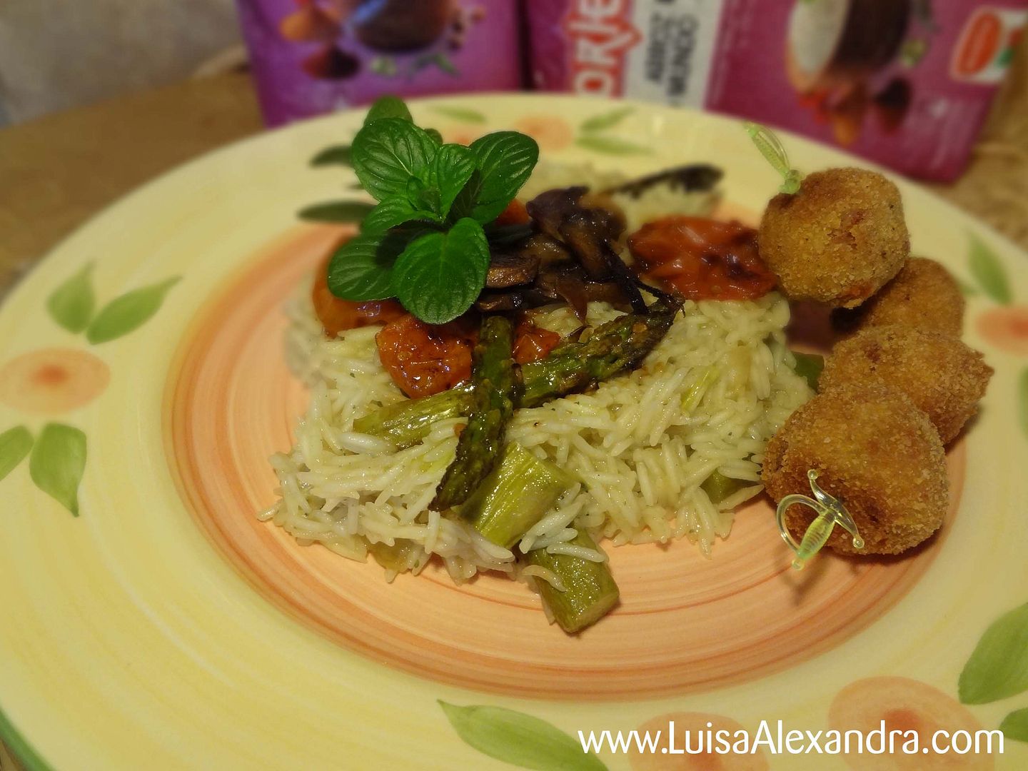 Arroz Basmati com Espargos Verdes Frescos e Salteado de Tomate e