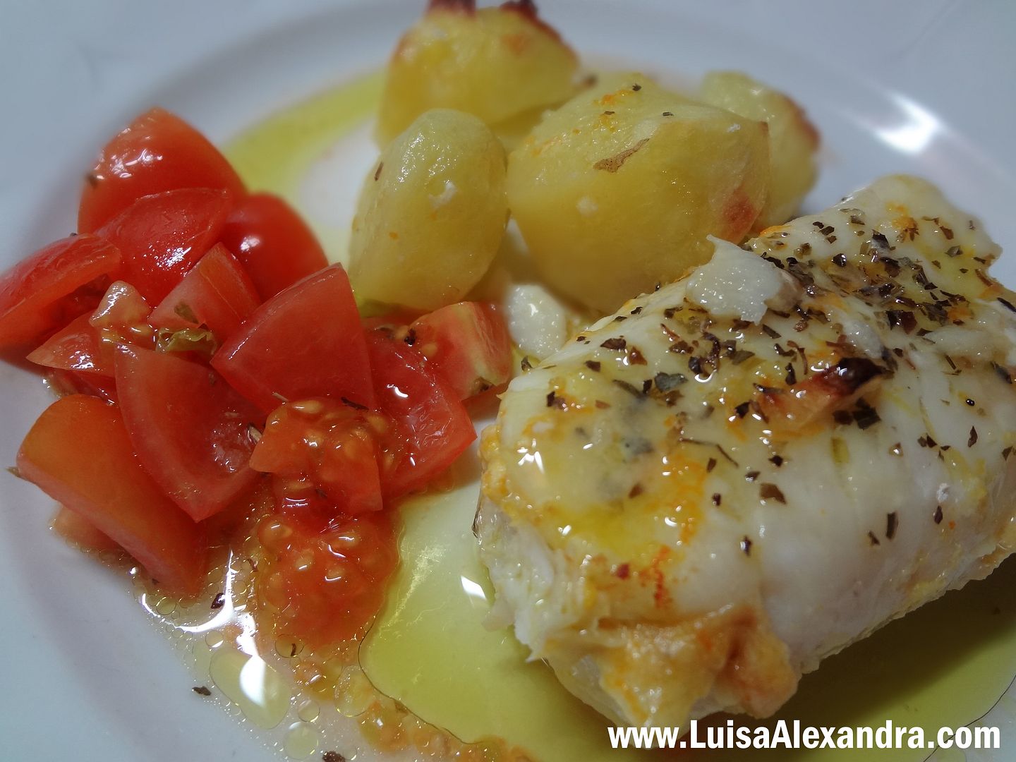 Tranches de Pescada do Cabo com Batatinhas no Forno em Aromas C photo DSC07561.jpg