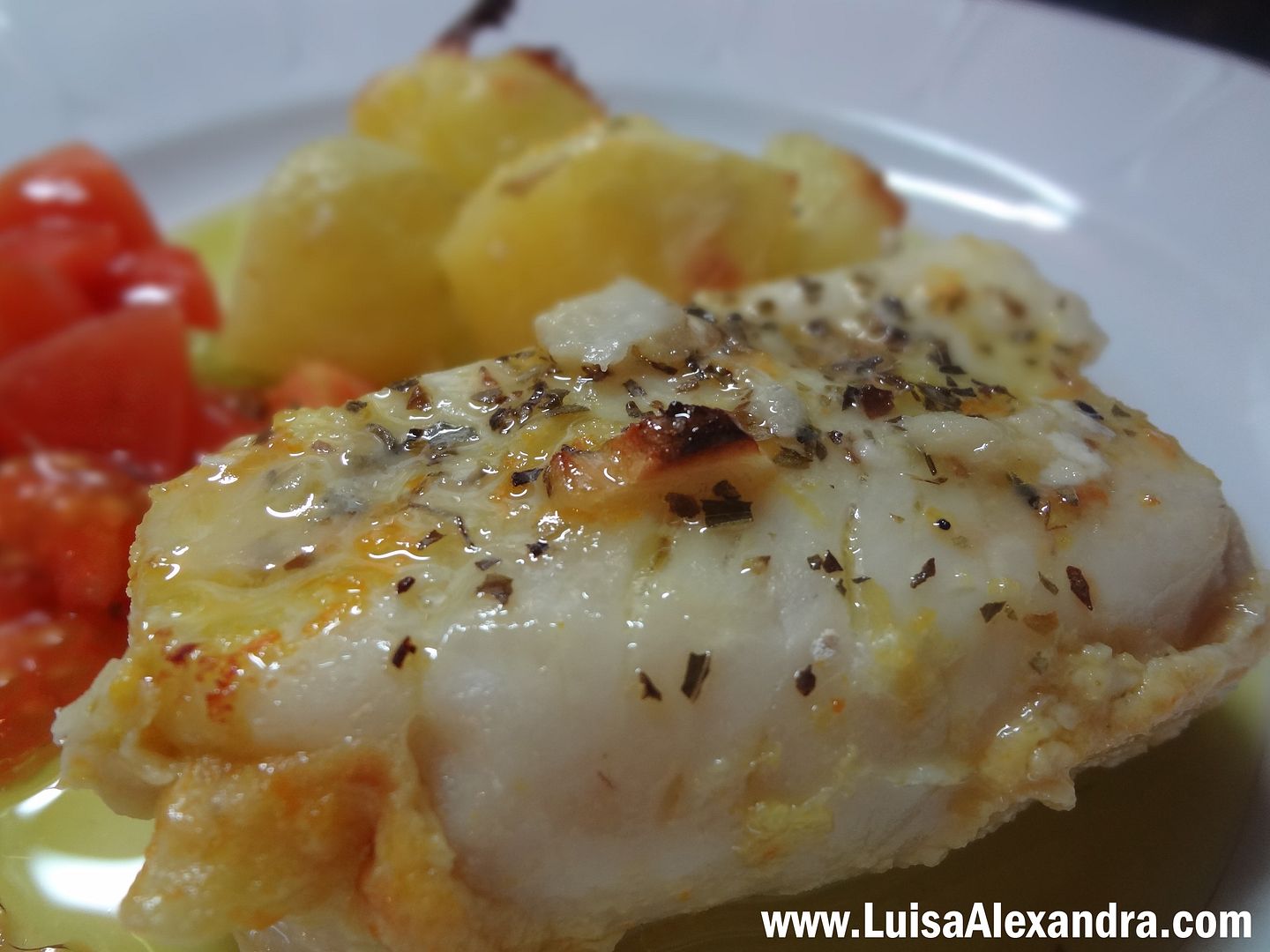 Tranches de Pescada do Cabo com Batatinhas no Forno em Aromas C photo DSC07563.jpg