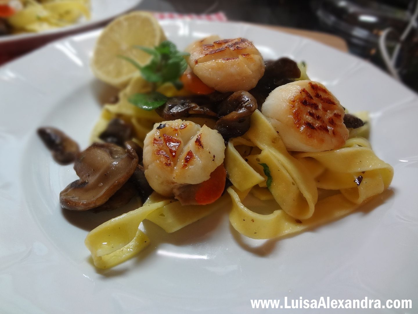 Tagliatelle com Cogumelos e Vieiras Grelhadas com Sumo de Limao photo DSC07934.jpg
