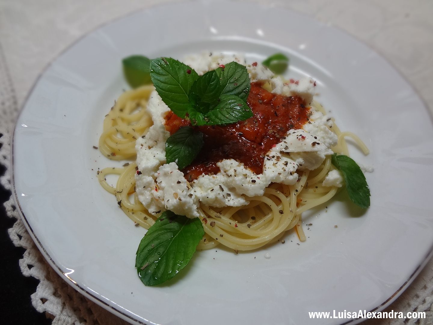 Esparguete com Molho de Tomate GULOSO e Requeij photo DSC09474.jpg