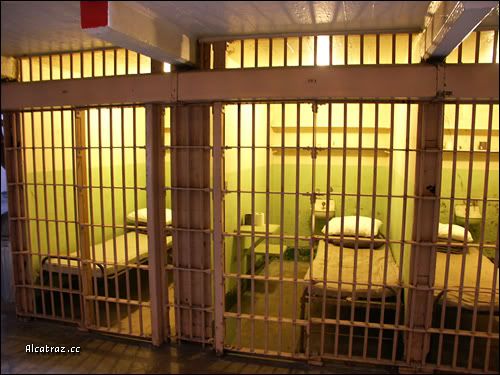 [Image: Alcatraz_prison_cell.jpg]