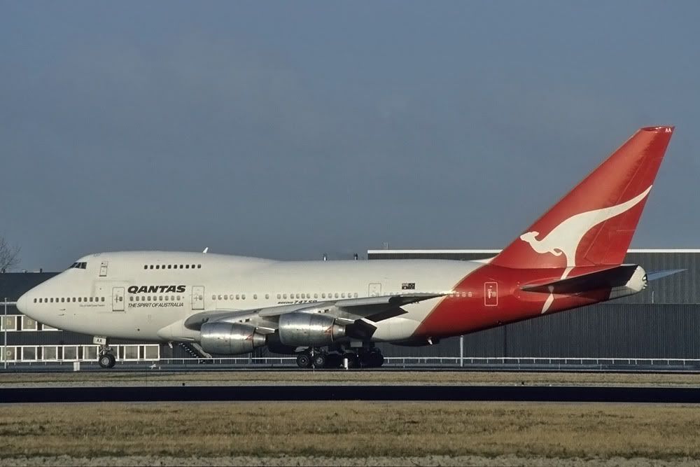 http://i228.photobucket.com/albums/ee182/civilspotter/B747SPVH-EAAQantasII.jpg