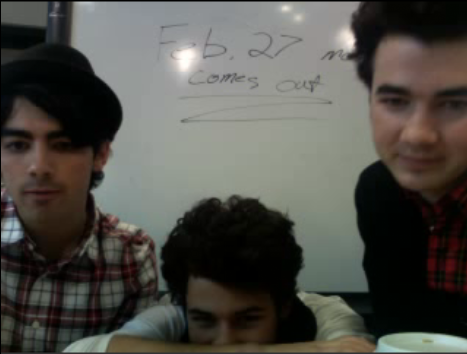 jonas brothers live chat song questions