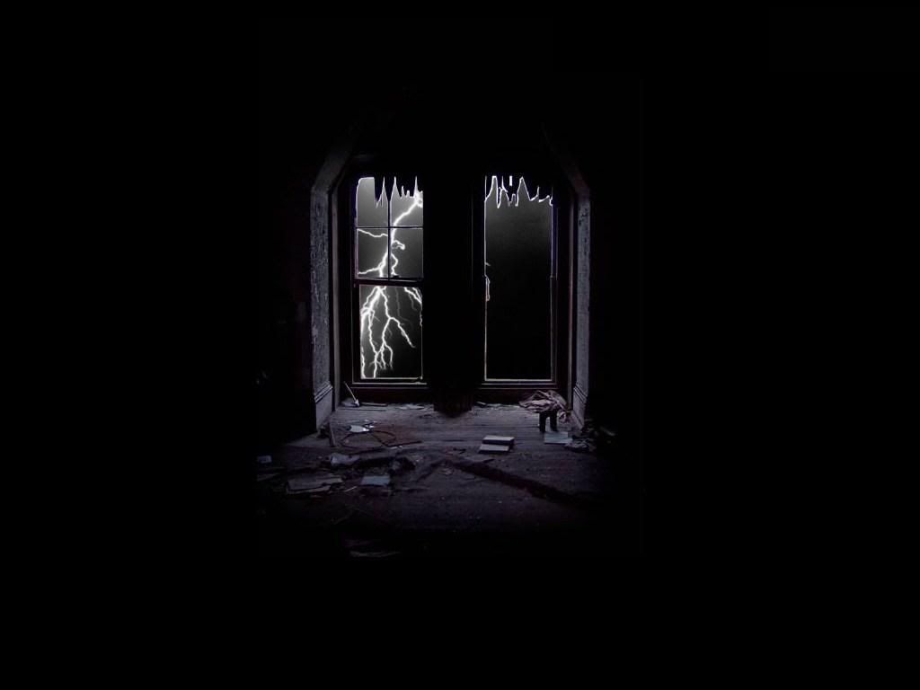317251creepywindow10244lb0.jpg