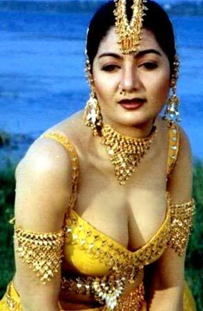 Lollywood Actresses Hot Wallpapers Photo. Actress Hot Cleavage Show