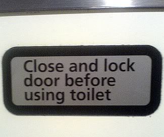 AussiE-media : Toilet Signs For The Really Stupid