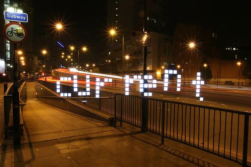 AussiE-media : The Pioneers of Light Graffiti 