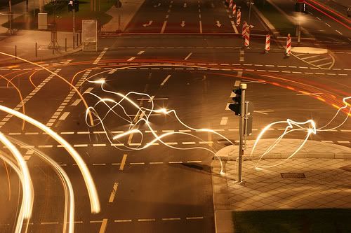 AussiE-media : The Pioneers of Light Graffiti 