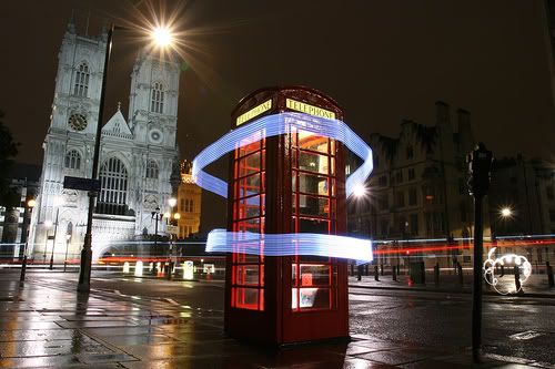 AussiE-media : The Pioneers of Light Graffiti 