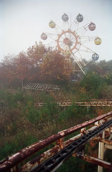 AussiE-media : abandoned japaneese amusement park