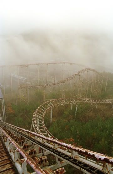 AussiE-media : abandoned japaneese amusement park