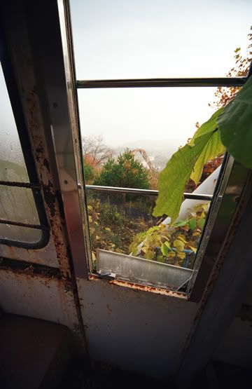 AussiE-media : abandoned japaneese amusement park