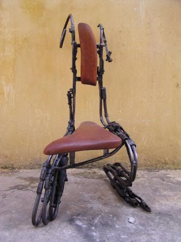 AussiE-media : weapon sculptures and furniture