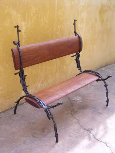 AussiE-media : weapon sculptures and furniture