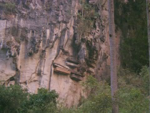 AussiE-media : Cemetery on a Cliff