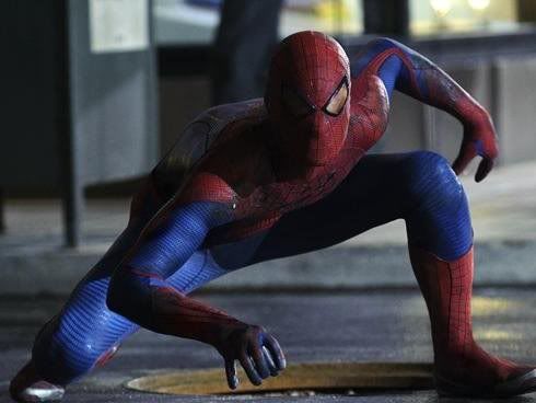 asm_spidey_pose_manhole.jpg