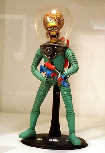 mars attacks statue
