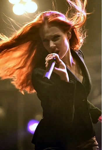 simone_simons_02.jpg