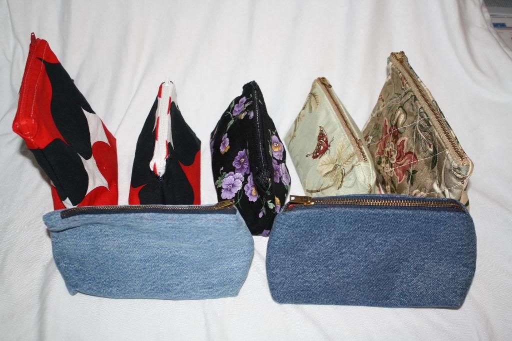triangular cosmetic bags