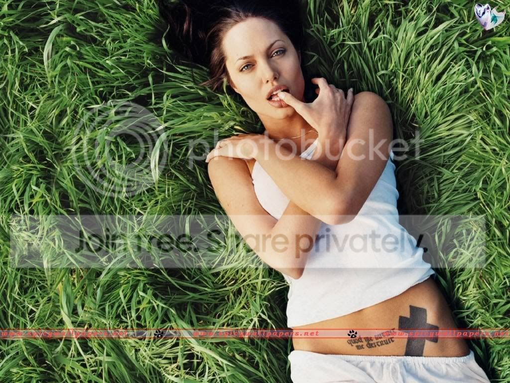 Angelina-Jolie-3.jpg