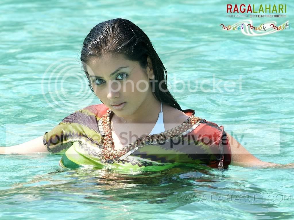 namitha211.jpg