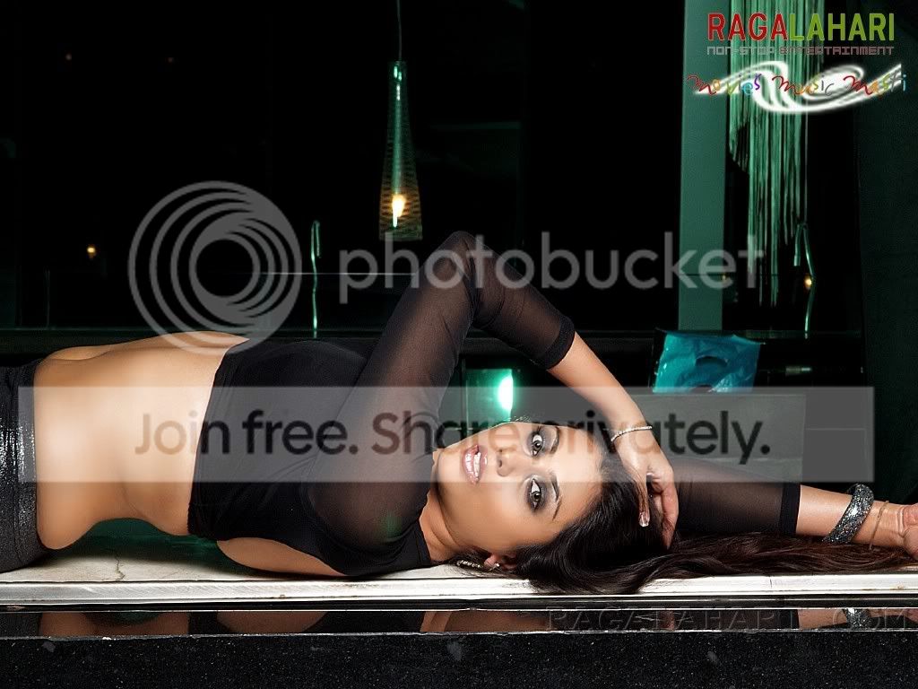 namitha22.jpg