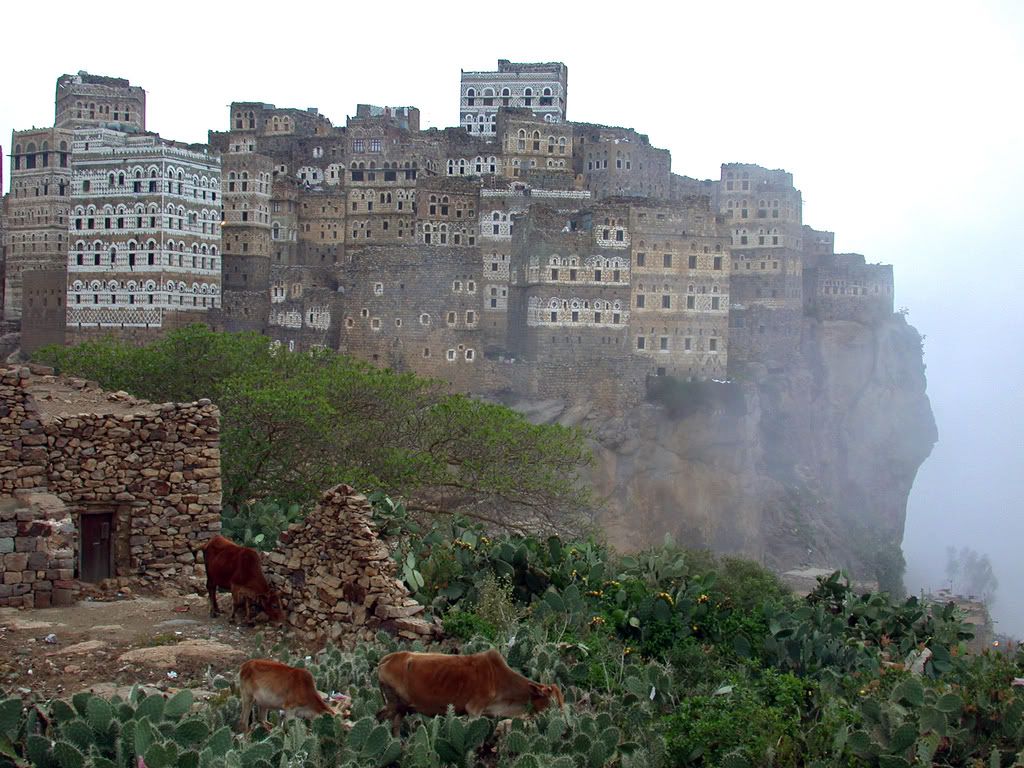 https://i228.photobucket.com/albums/ee37/Middleeaster/al-hajarah-yemen1.jpg